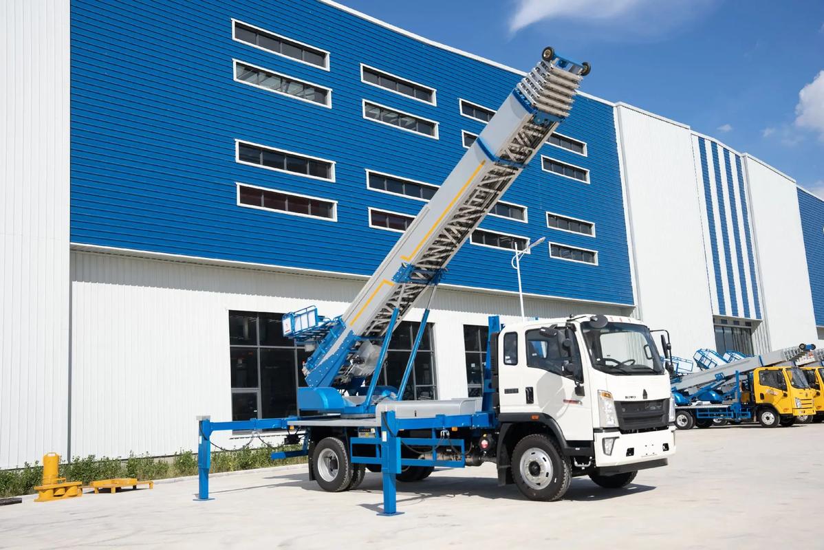 五莲小型云梯车上料车租赁多少钱