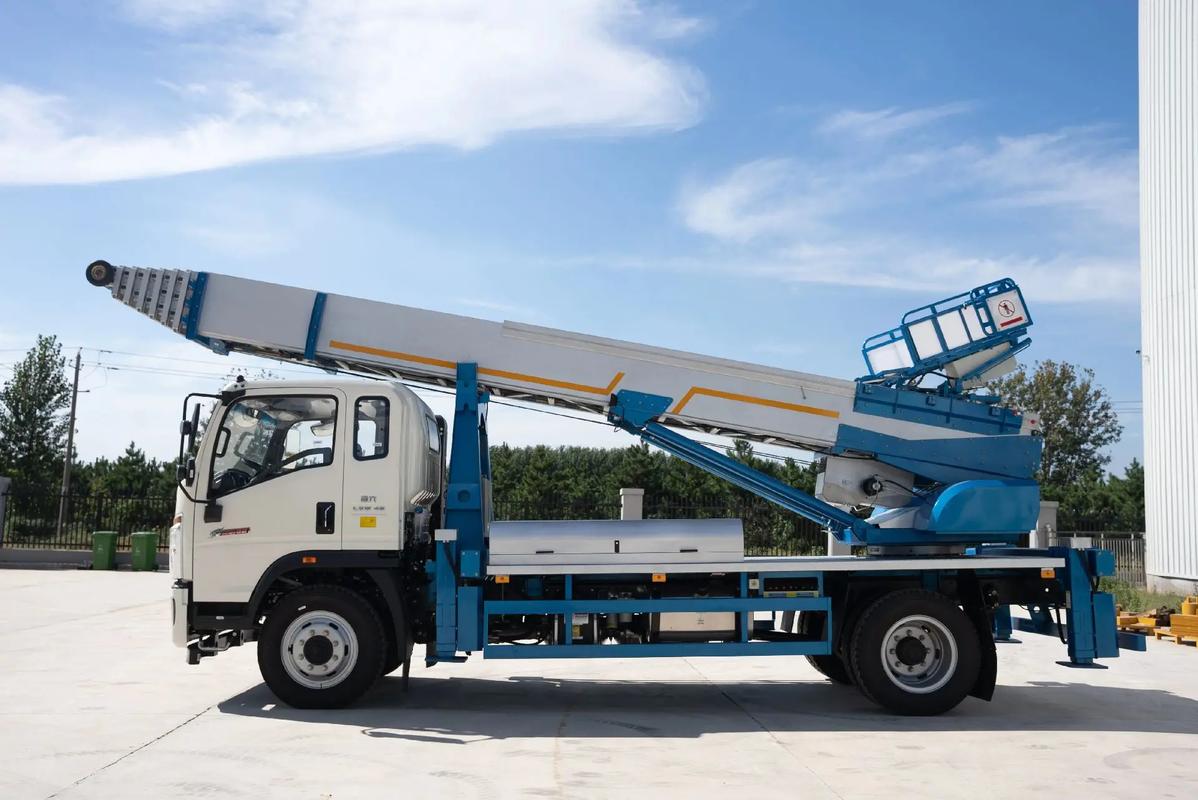 五莲云梯上料车租赁费用