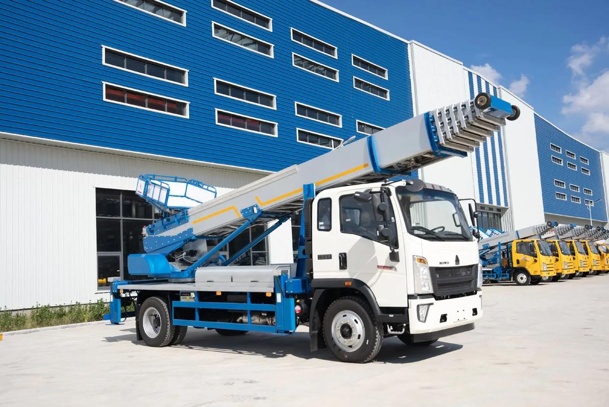 五莲出租云梯车高空作业车 建筑垃圾搬运