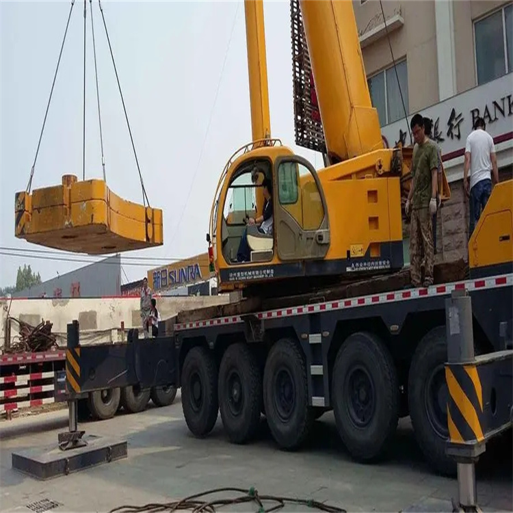 五莲当地吊车出租|机器吊装|75吨|工厂搬迁服务